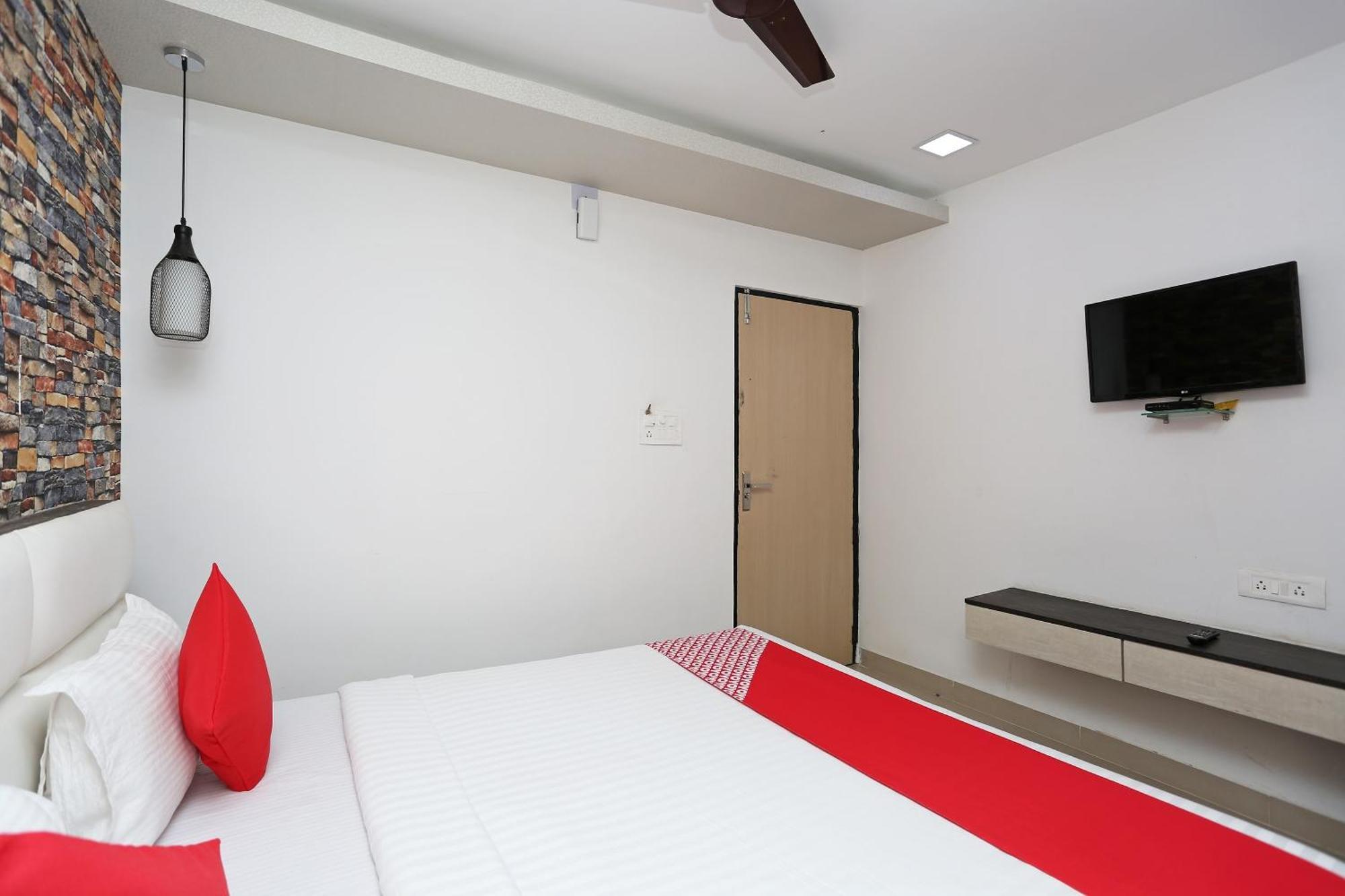 Super Capital O Sai Jagannath Hotell Khandagiri Eksteriør bilde