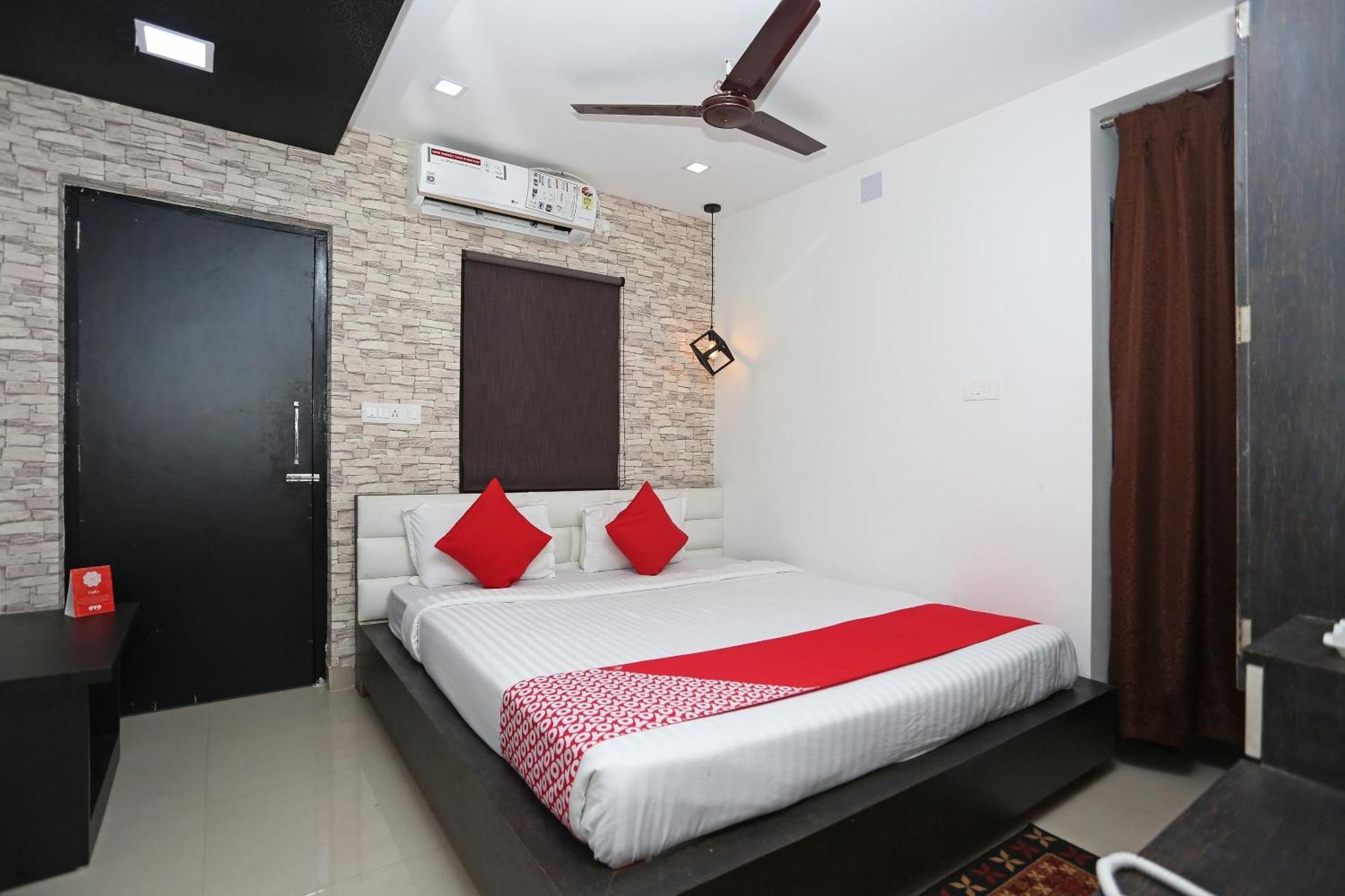Super Capital O Sai Jagannath Hotell Khandagiri Eksteriør bilde